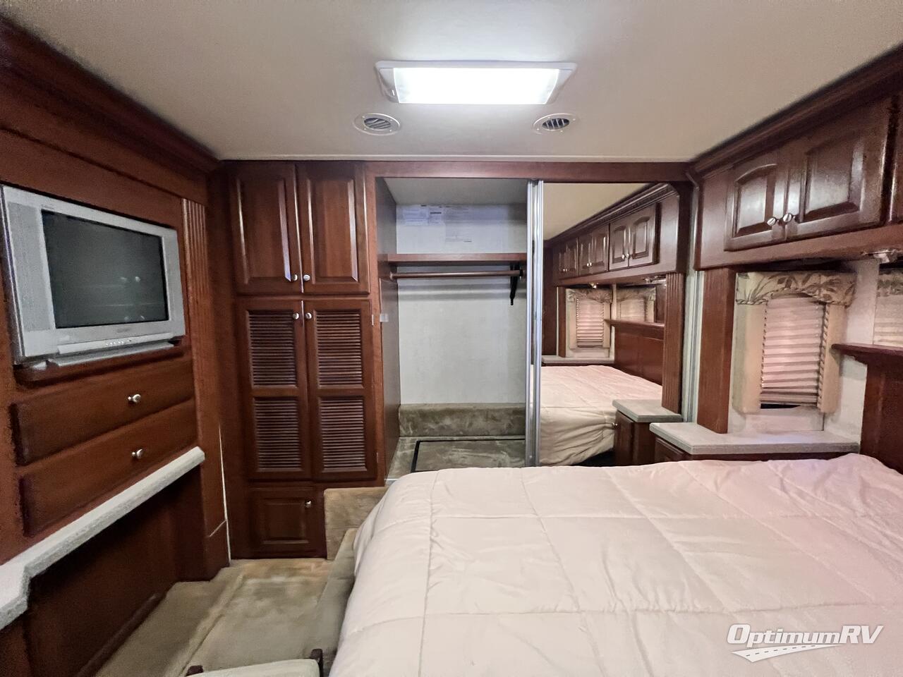 2005 Mandalay Luxury Division Mandalay Class A 40B Photo 21