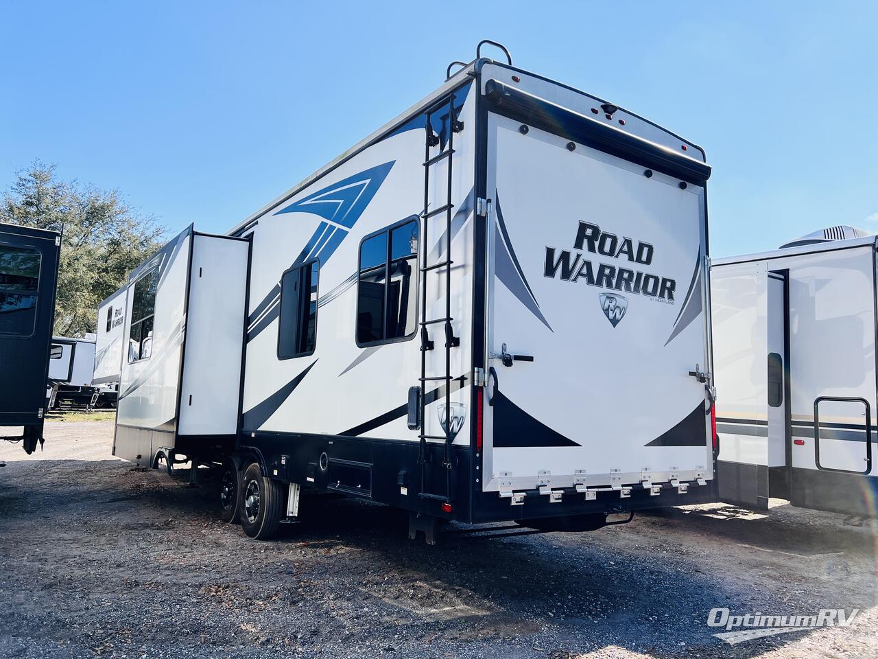 2019 Heartland Road Warrior 387 Photo 3