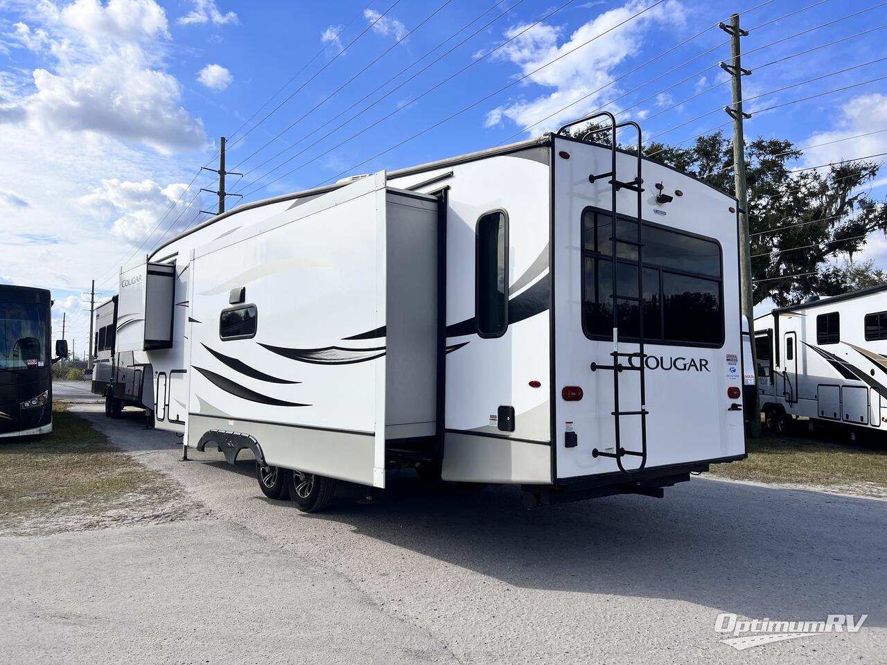 2022 Keystone Cougar 290RLS Photo 3