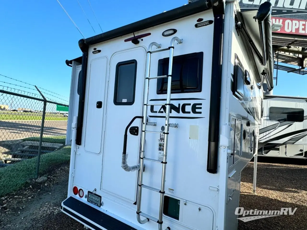 2024 Lance Lance Truck Campers 975 Photo 2