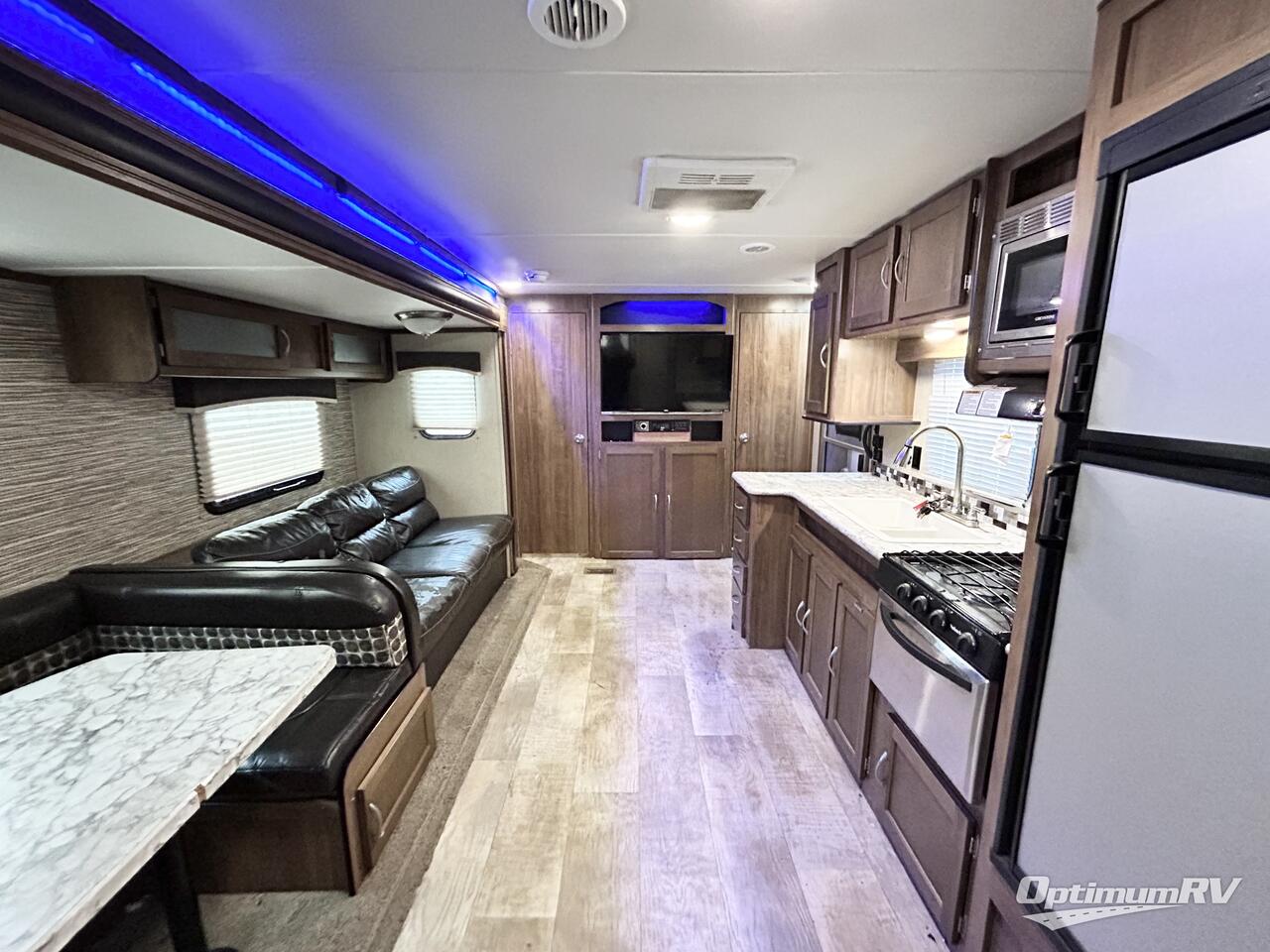 2019 Gulf Stream Conquest 323TBR Photo 5