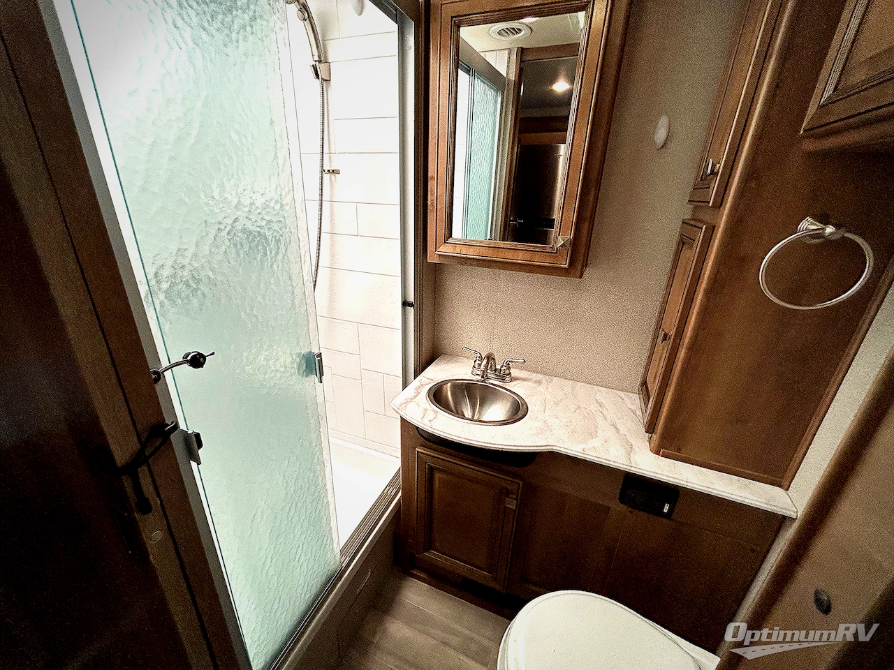 2019 Fleetwood Flair 35R Photo 16