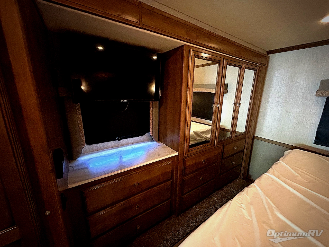 2019 Fleetwood Flair 35R Photo 21