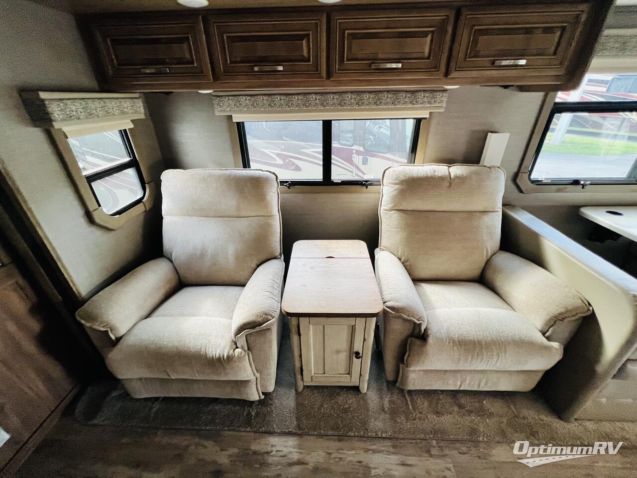 2021 Jayco Seneca Prestige 37K Photo 10