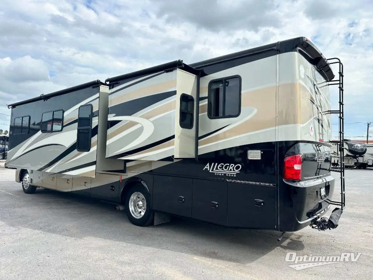 2013 Tiffin Allegro 36 LA Photo 3