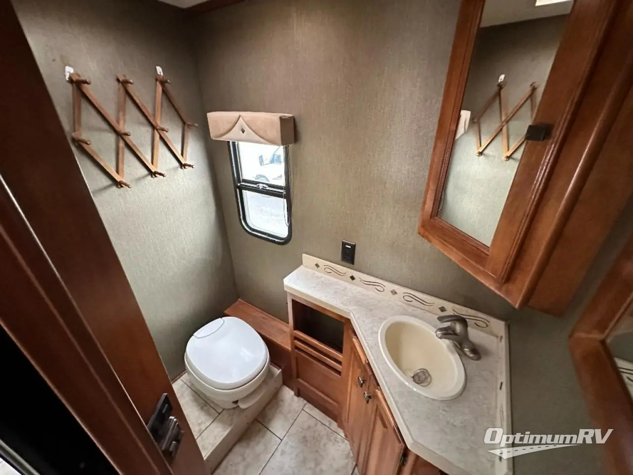 2013 Tiffin Allegro 36 LA Photo 17