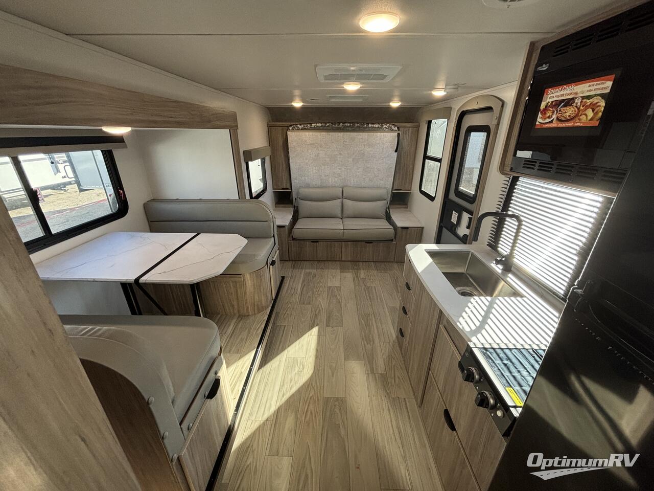 2025 Winnebago M-Series 2326MBBH Photo 8