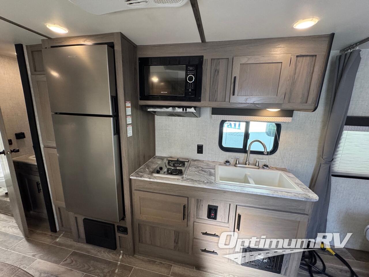 2022 Gulf Stream Kingsport Ultra Lite 248BH Photo 4