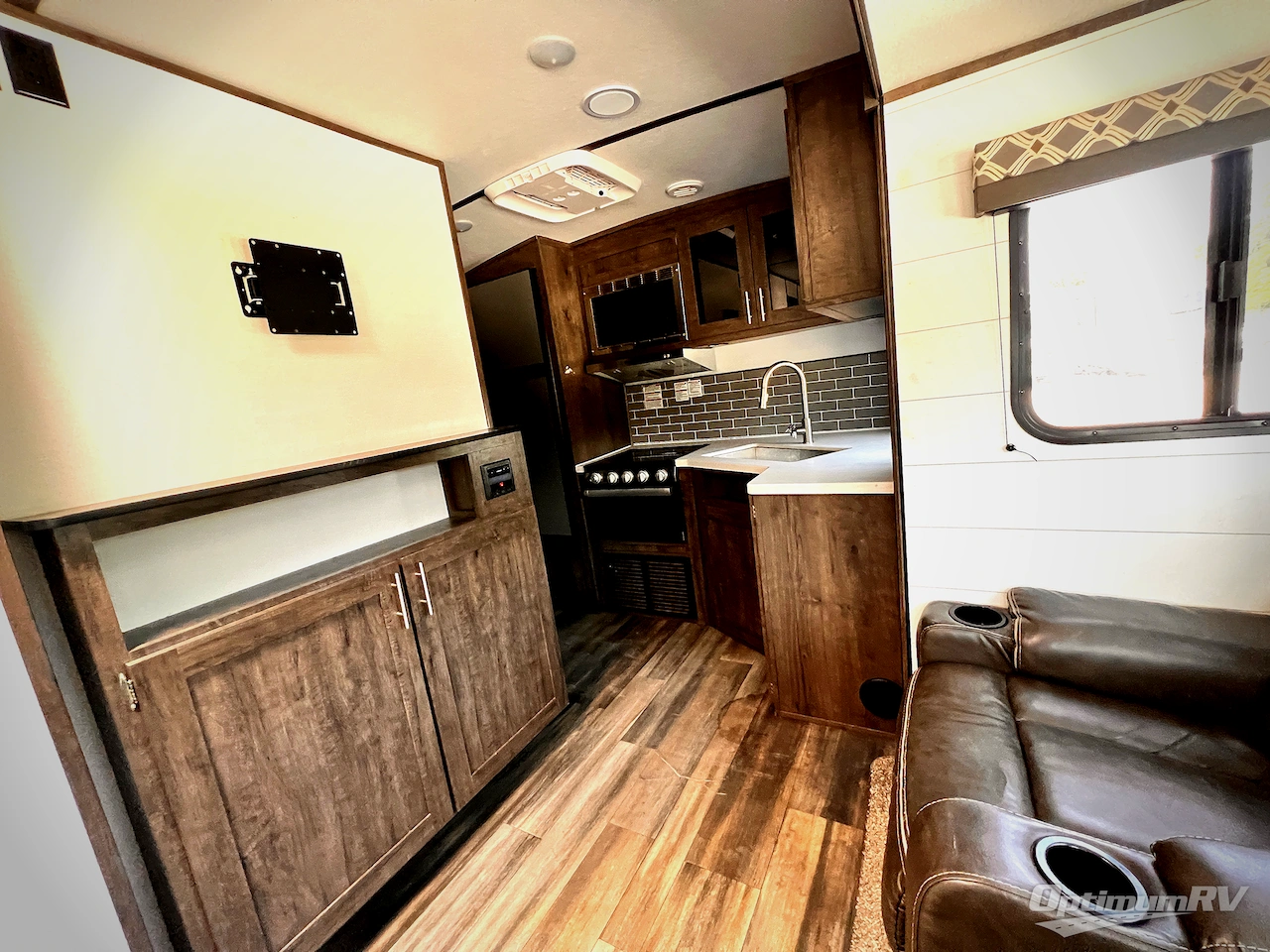 2021 Riverside Intrepid 257RKS Photo 8