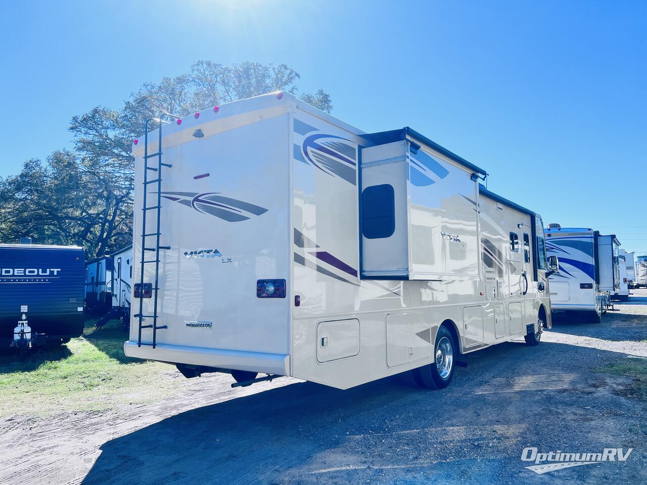 2016 Winnebago Vista LX 35F Photo 3