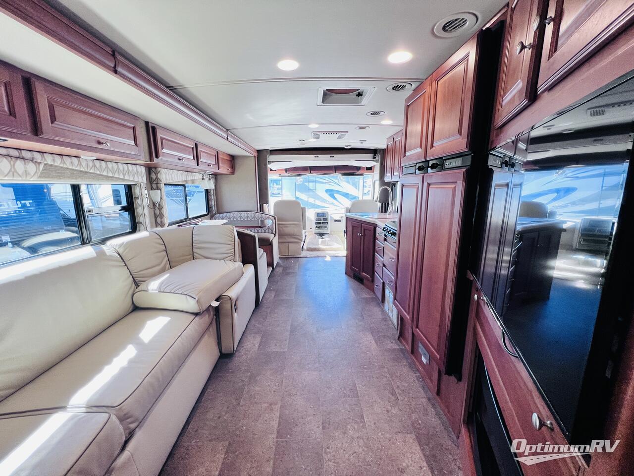 2016 Winnebago Vista LX 35F Photo 5