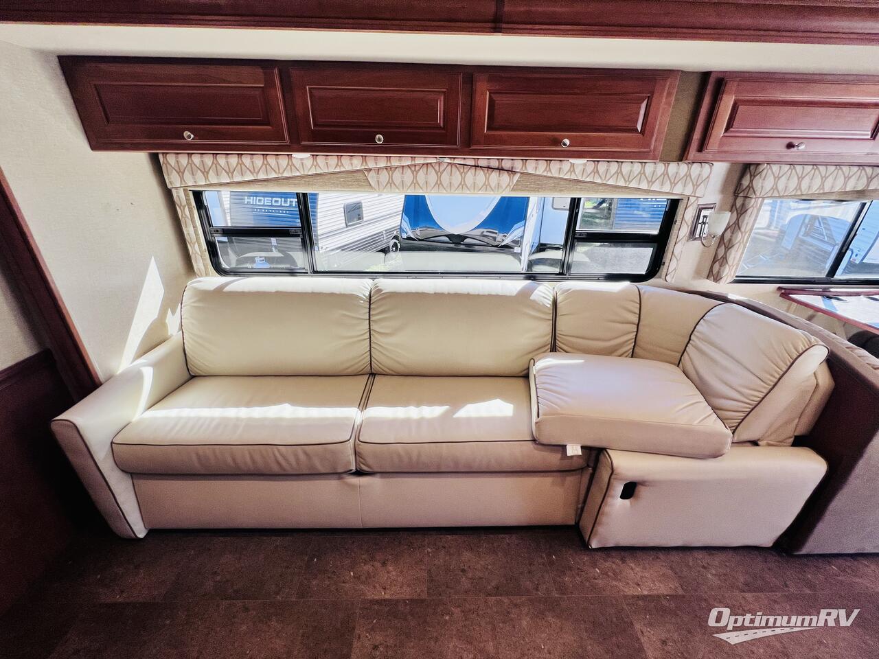 2016 Winnebago Vista LX 35F Photo 9