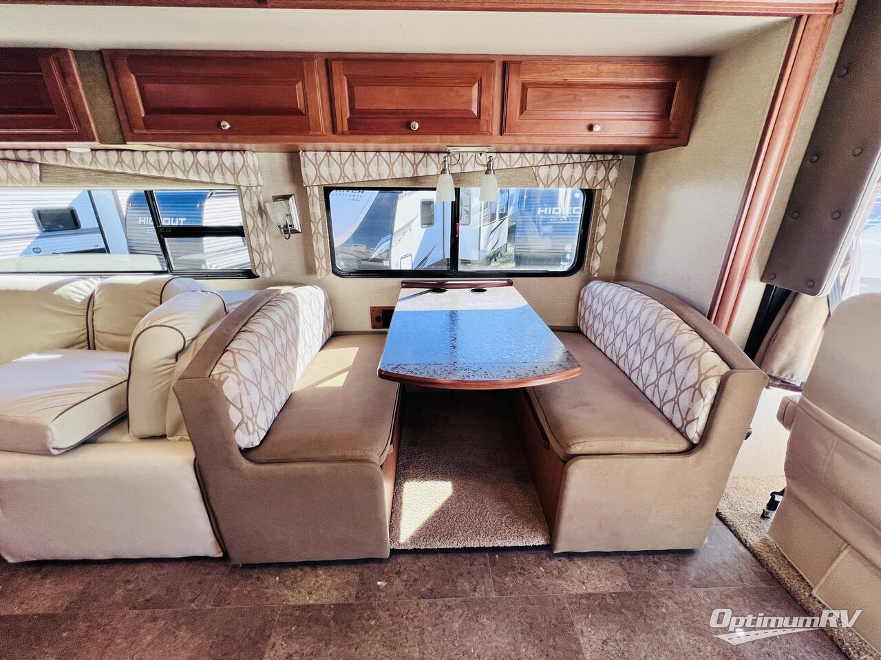 2016 Winnebago Vista LX 35F Photo 11