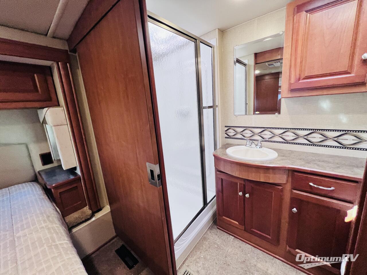 2016 Winnebago Vista LX 35F Photo 25