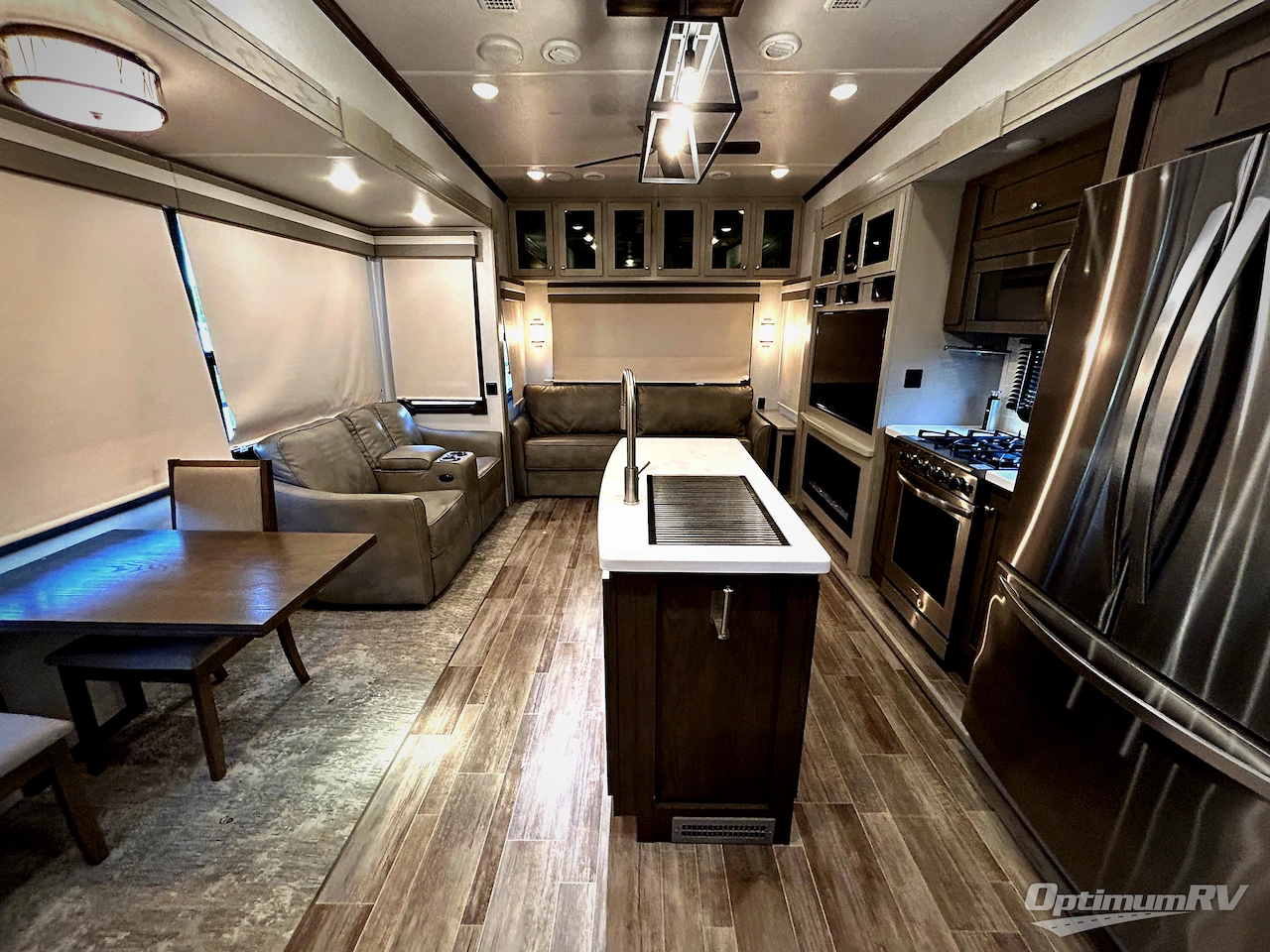 2022 Palomino Columbus 383FB Photo 4