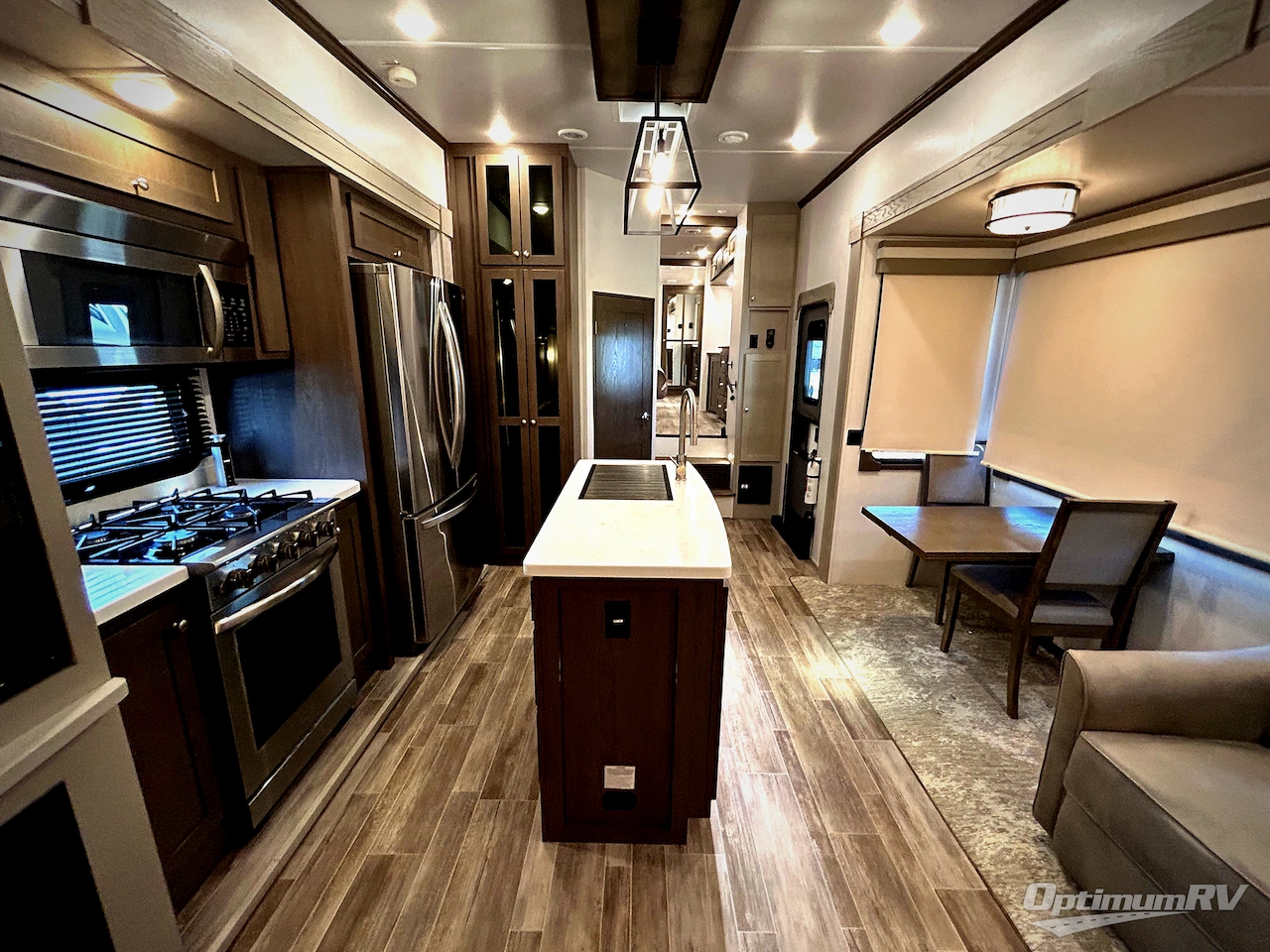 2022 Palomino Columbus 383FB Photo 5