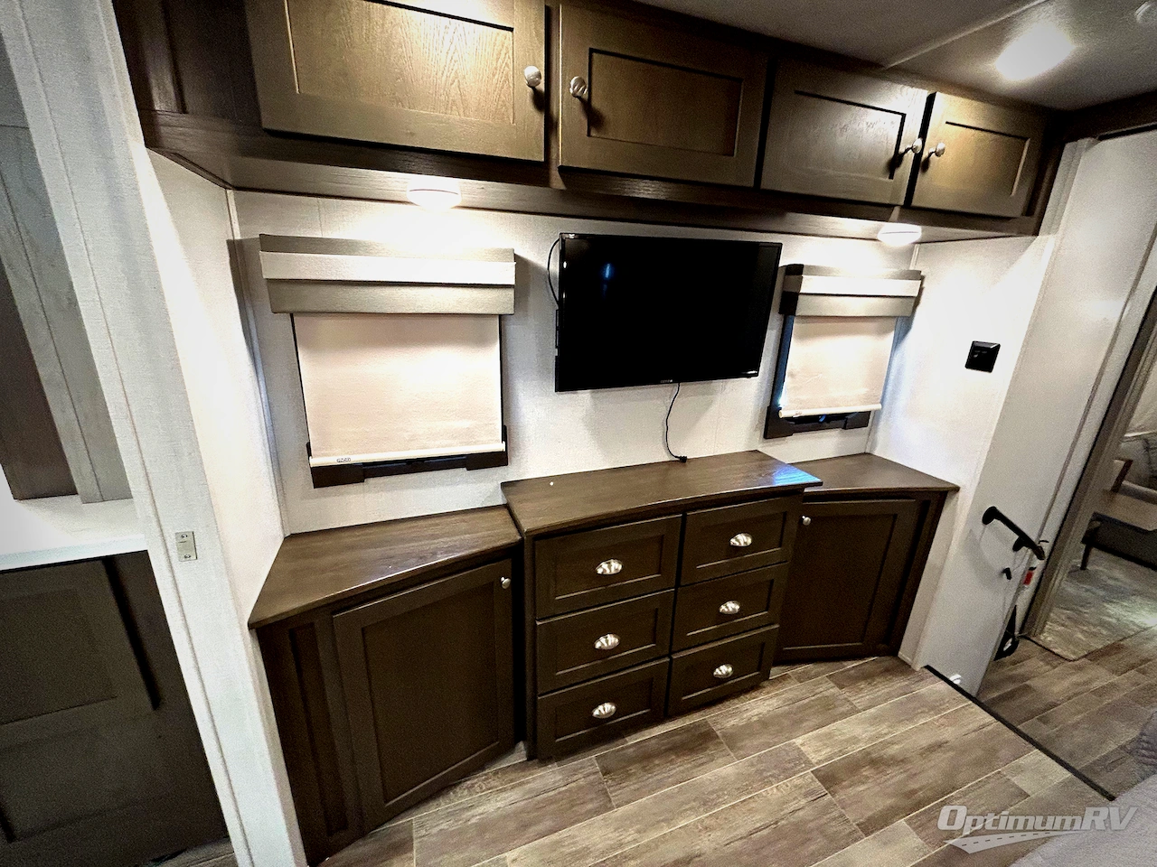 2022 Palomino Columbus 383FB Photo 15