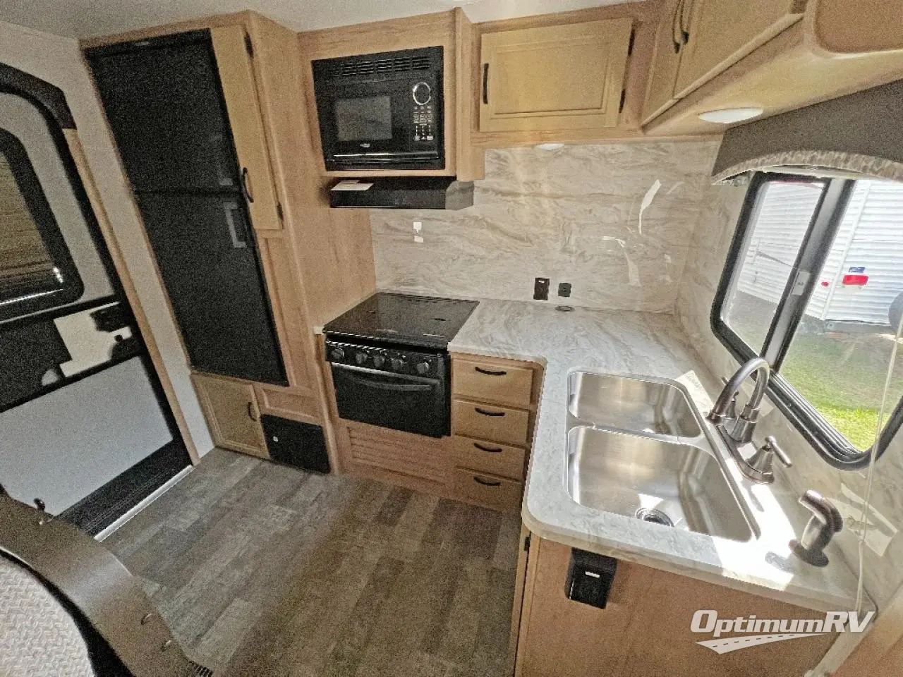 2021 Winnebago Towables Minnie 2401RG Photo 7