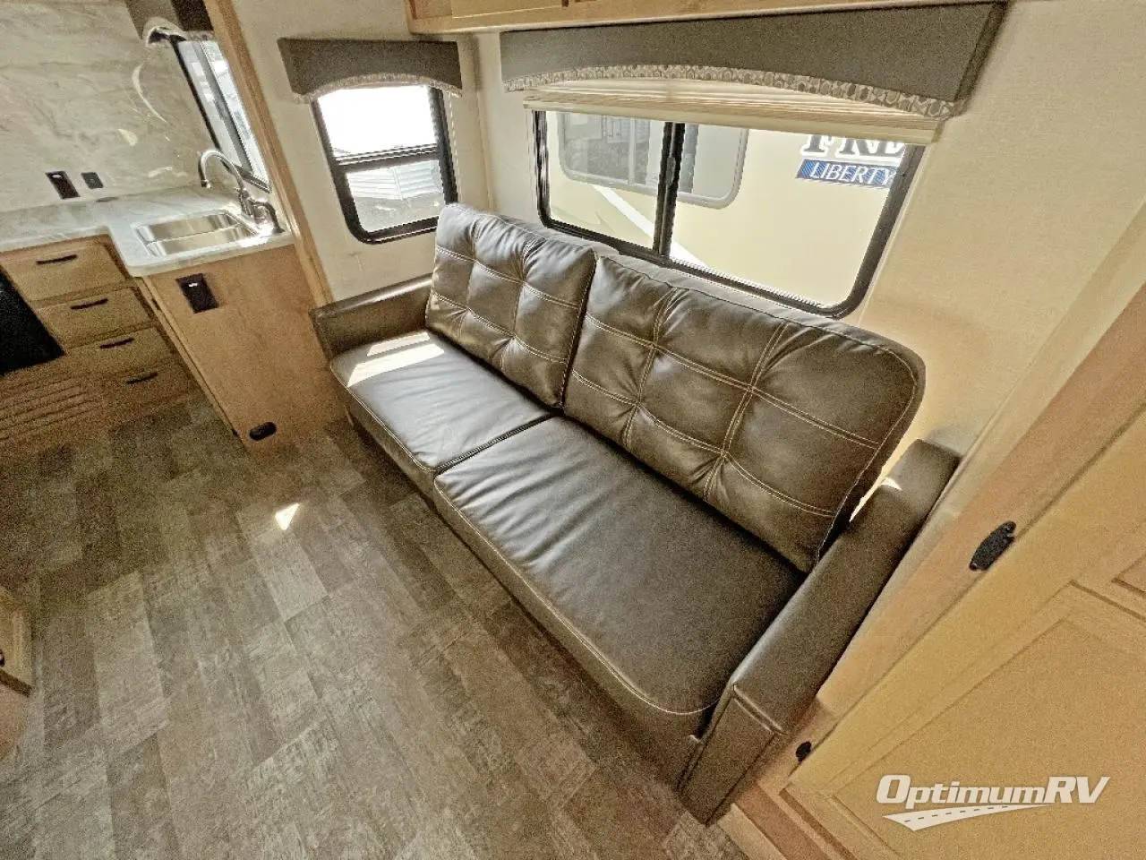 2021 Winnebago Towables Minnie 2401RG Photo 9