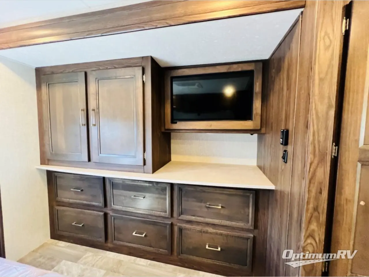 2019 Coachmen Mirada 32SS Photo 22