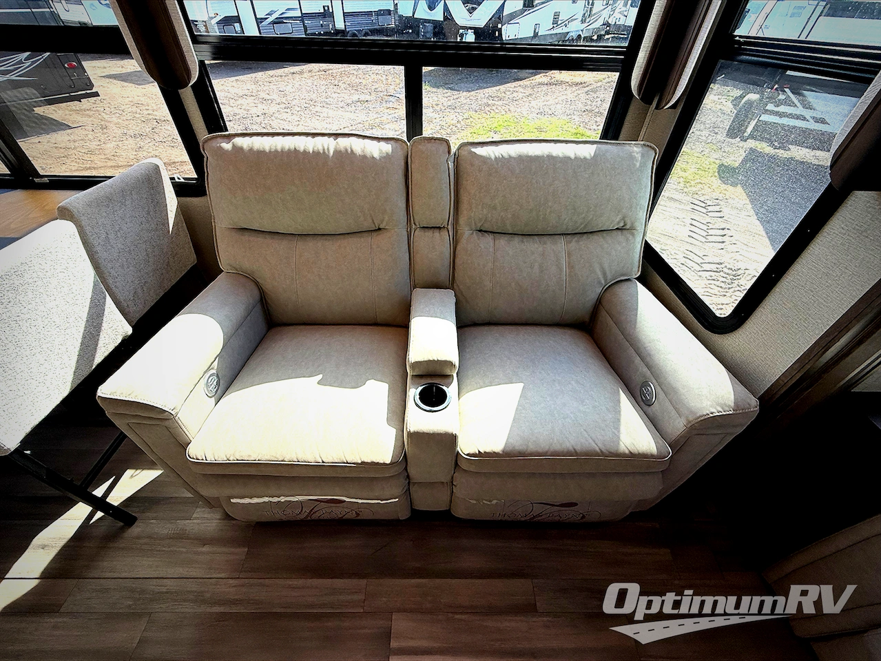 2022 Grand Design Solitude 310GK-R Photo 8