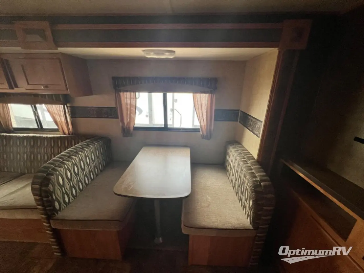 2014 Shasta Flyte 265RL Photo 8