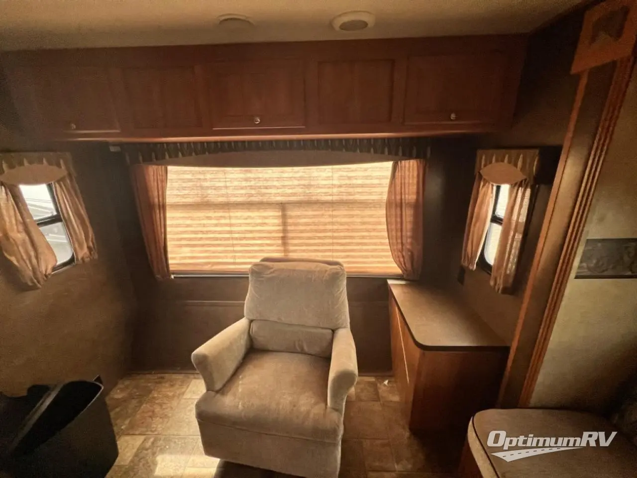 2014 Shasta Flyte 265RL Photo 10