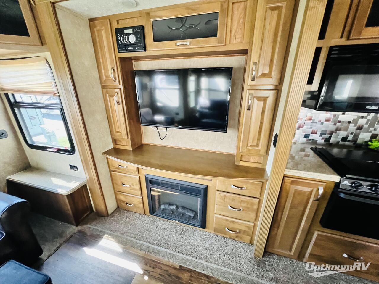 2015 Augusta RV Flex AF 34RS Photo 7