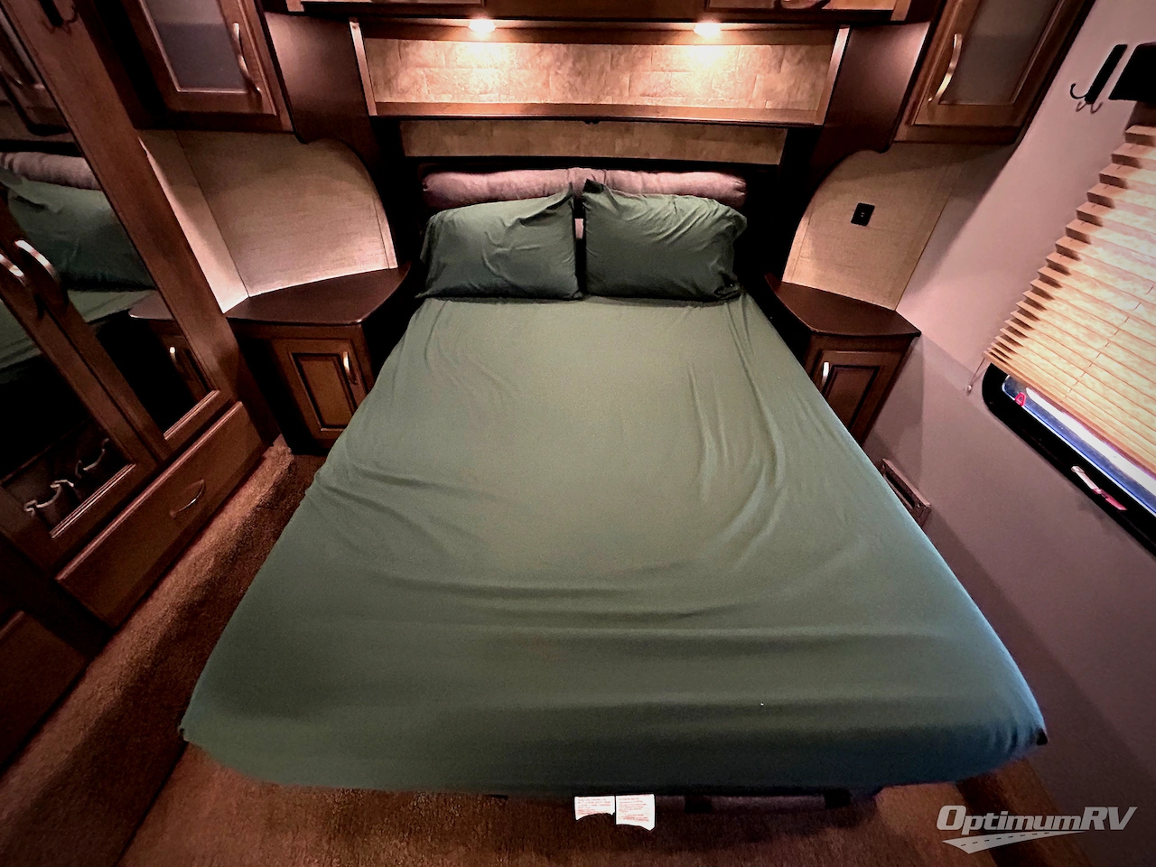 2018 Dutchmen Voltage V4005 Photo 10