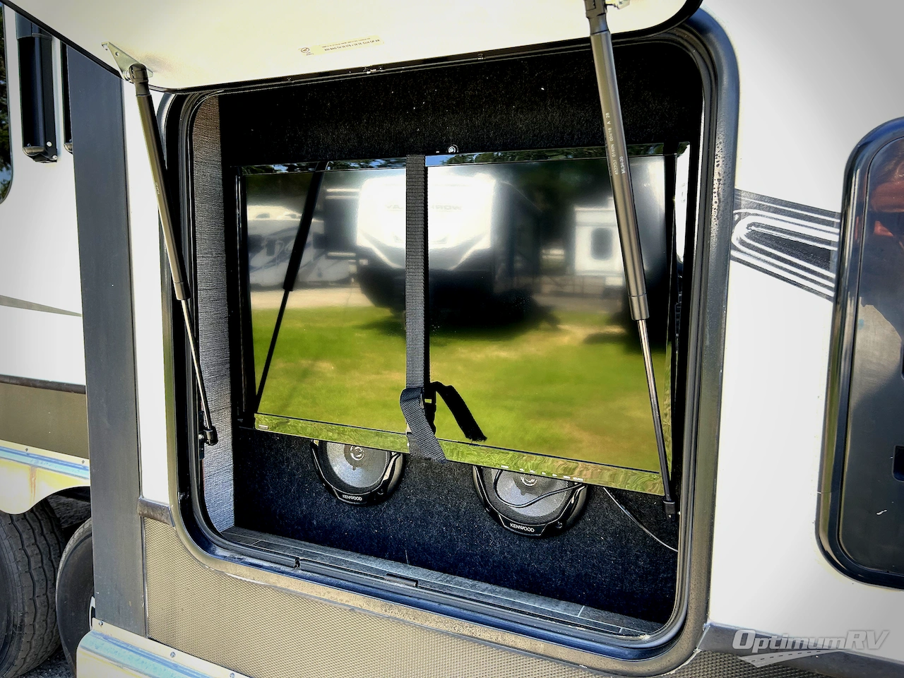 2018 Dutchmen Voltage V4005 Photo 22