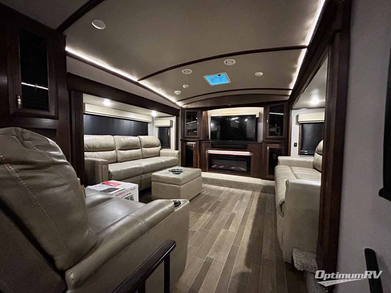 2019 Jayco Pinnacle 38FLWS Photo 6