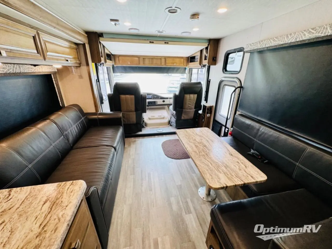 2020 Holiday Rambler Admiral 29M Photo 8