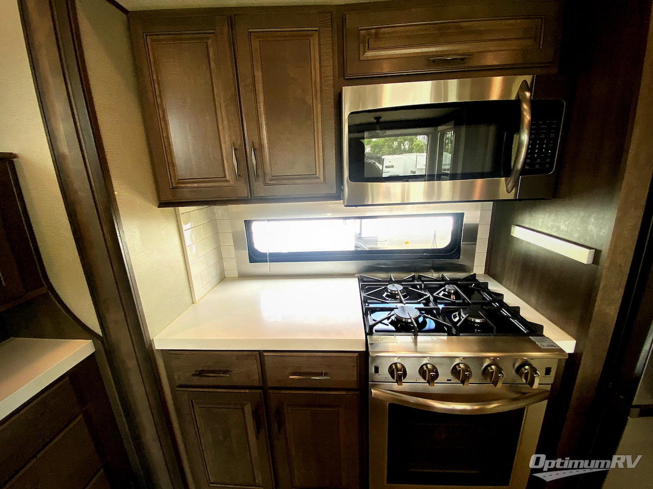 2022 Grand Design Solitude 375RES Photo 8