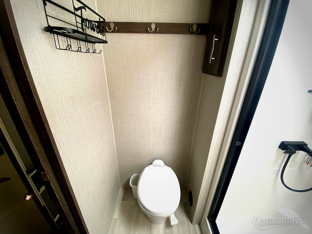 2022 Grand Design Solitude 375RES Photo 20
