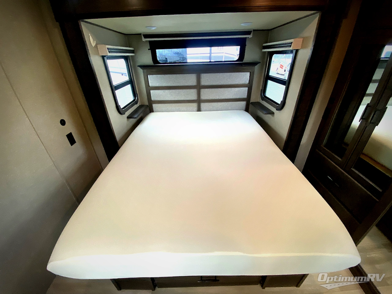 2022 Grand Design Solitude 375RES Photo 26