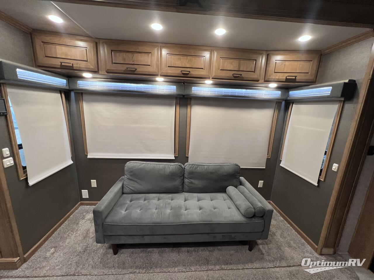 2020 DRV Luxury Suites FullHouse LX455 Photo 8