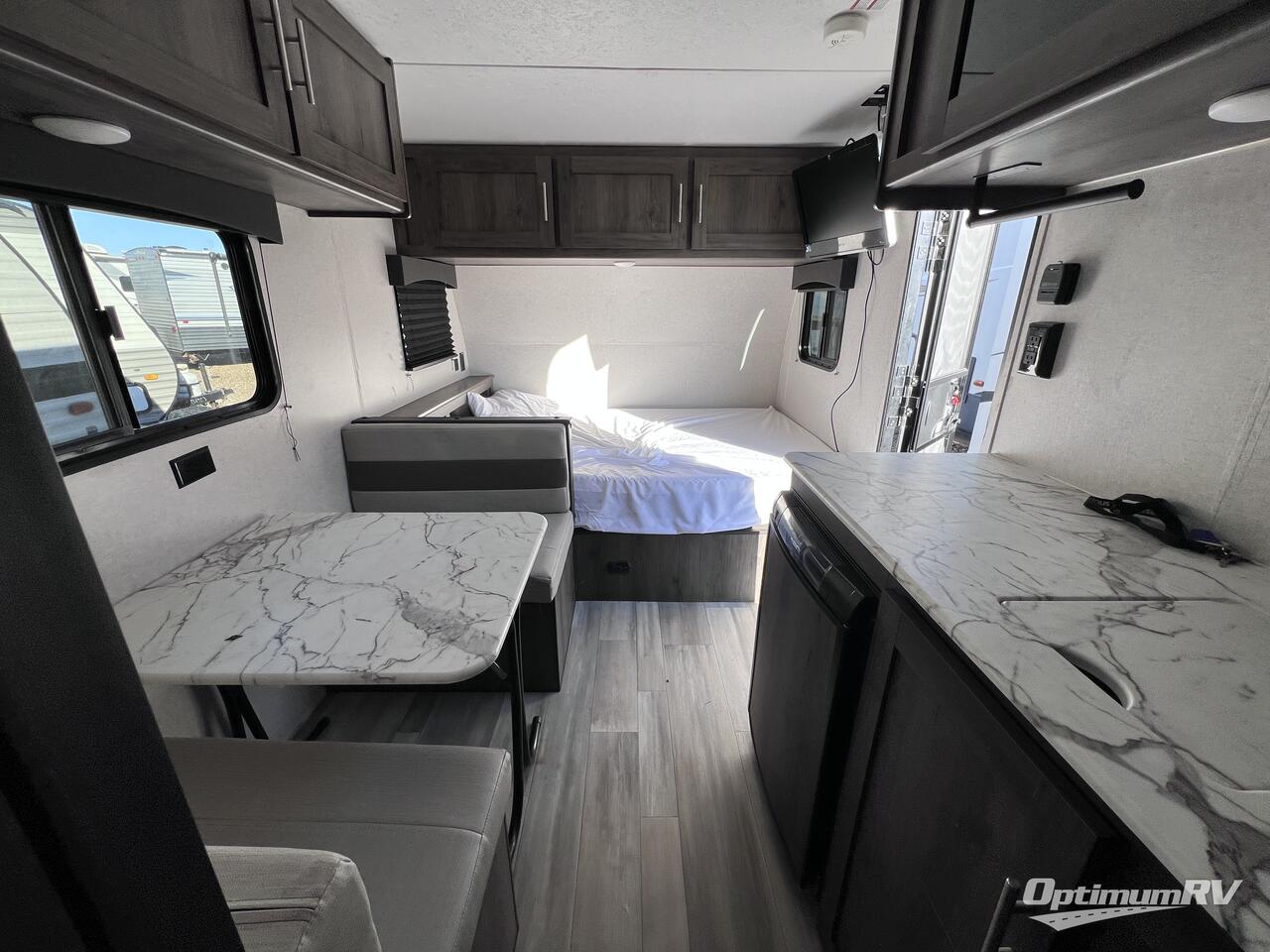 2021 Coachmen Clipper Ultra-Lite 17BH Photo 5