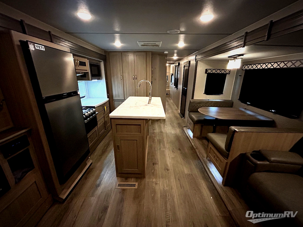 2021 Coachmen Freedom Express Liberty Edition 323BHDSLE Photo 4