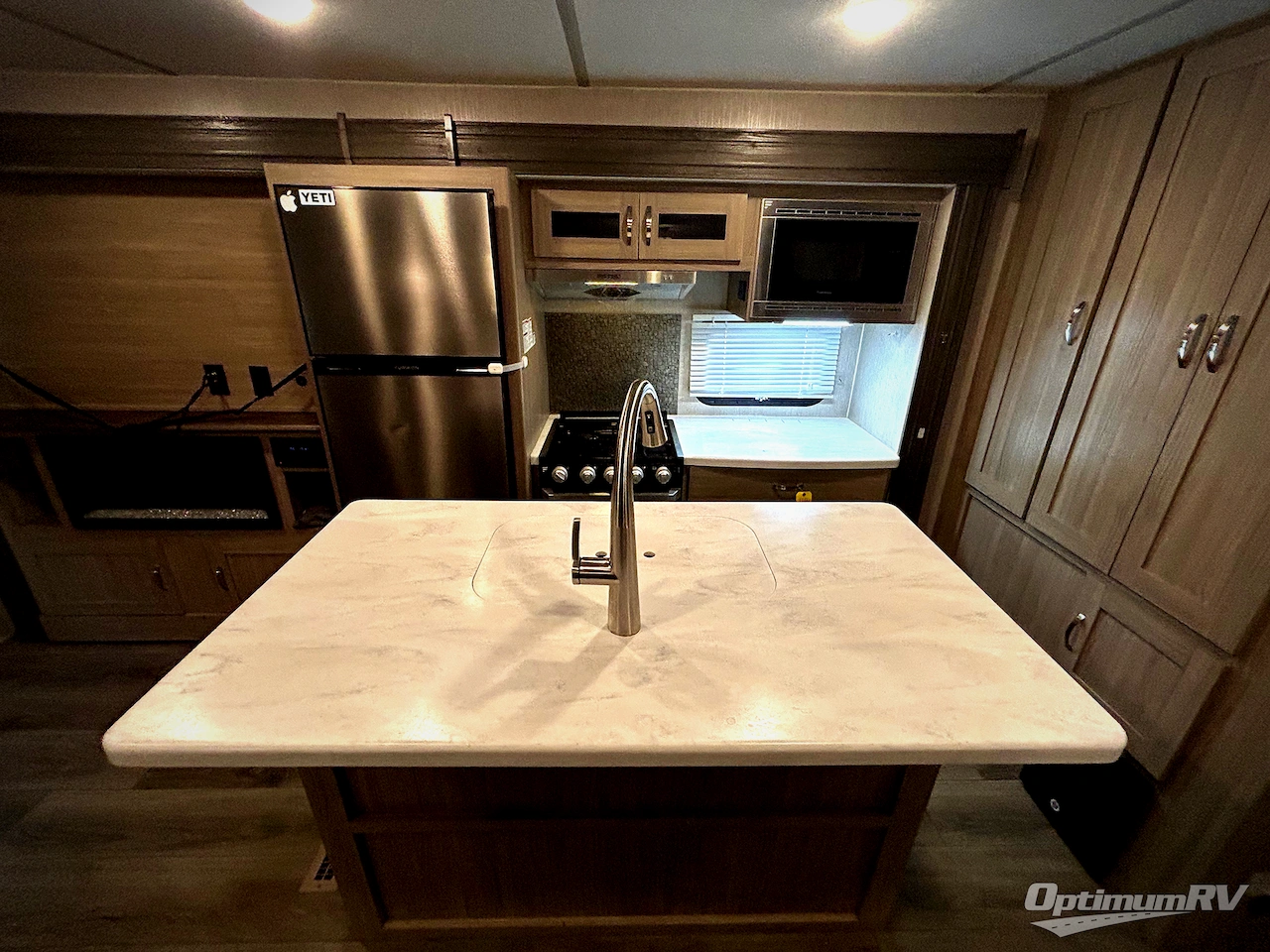 2021 Coachmen Freedom Express Liberty Edition 323BHDSLE Photo 5
