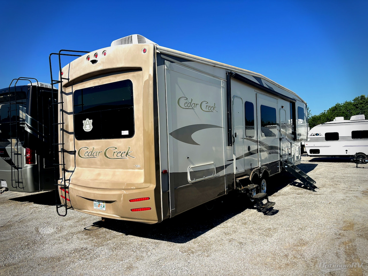 2016 Forest River Cedar Creek Hathaway Edition 38FL6 Photo 2
