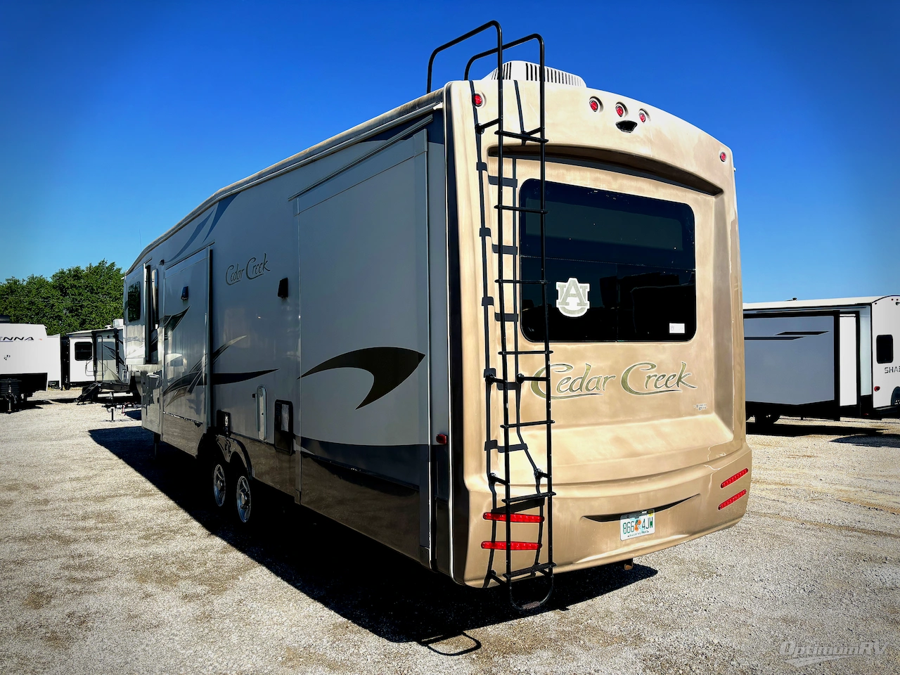 2016 Forest River Cedar Creek Hathaway Edition 38FL6 Photo 3