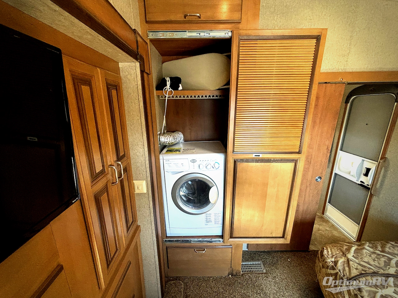 2016 Forest River Cedar Creek Hathaway Edition 38FL6 Photo 13