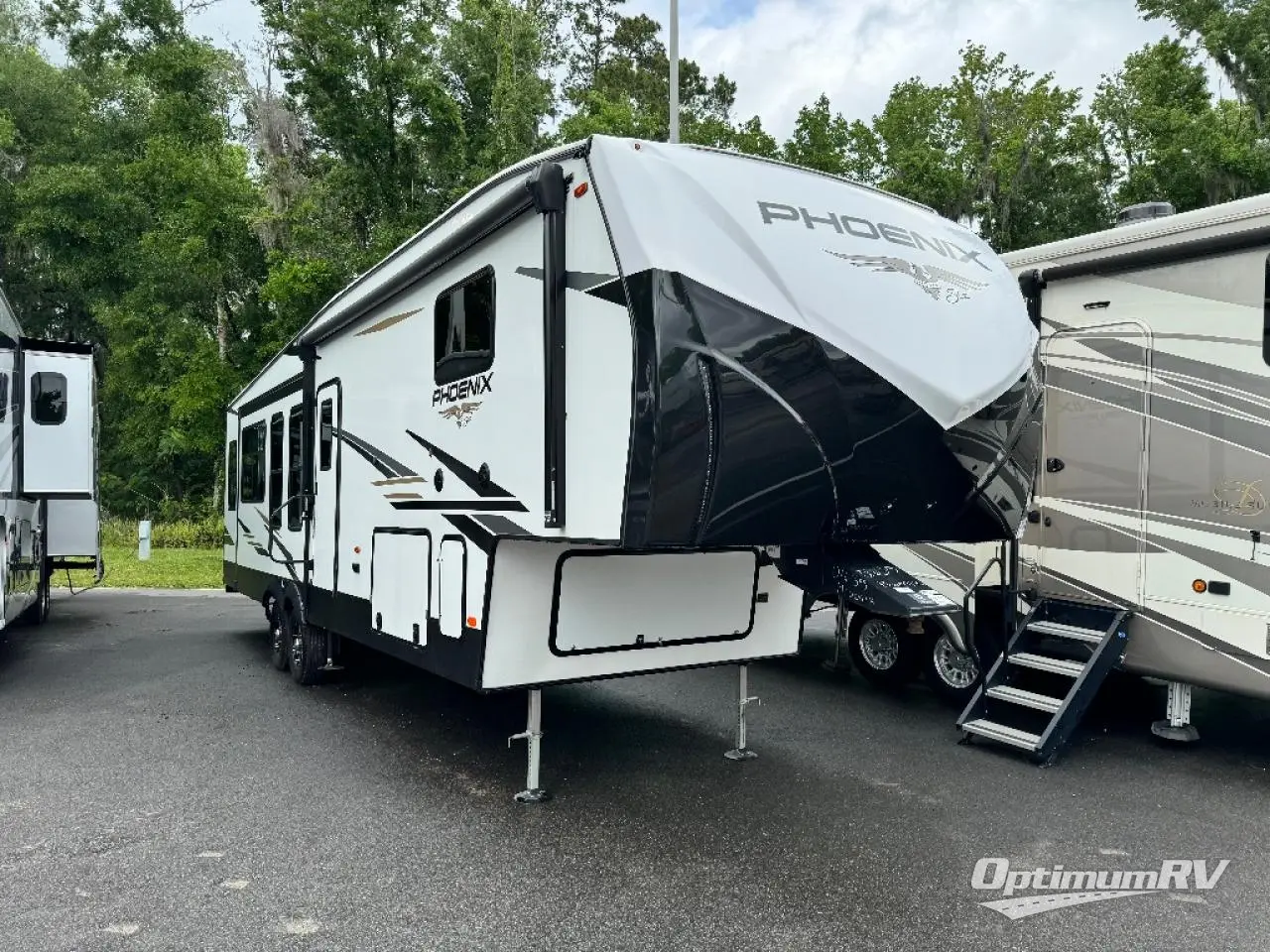 2022 Shasta Phoenix 336RL Photo 1