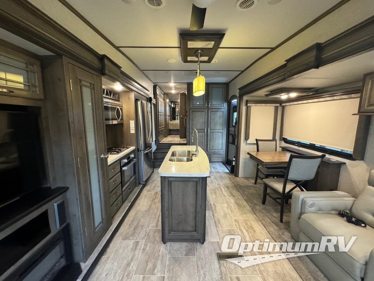 2019 Keystone Montana 3721RL Photo 6