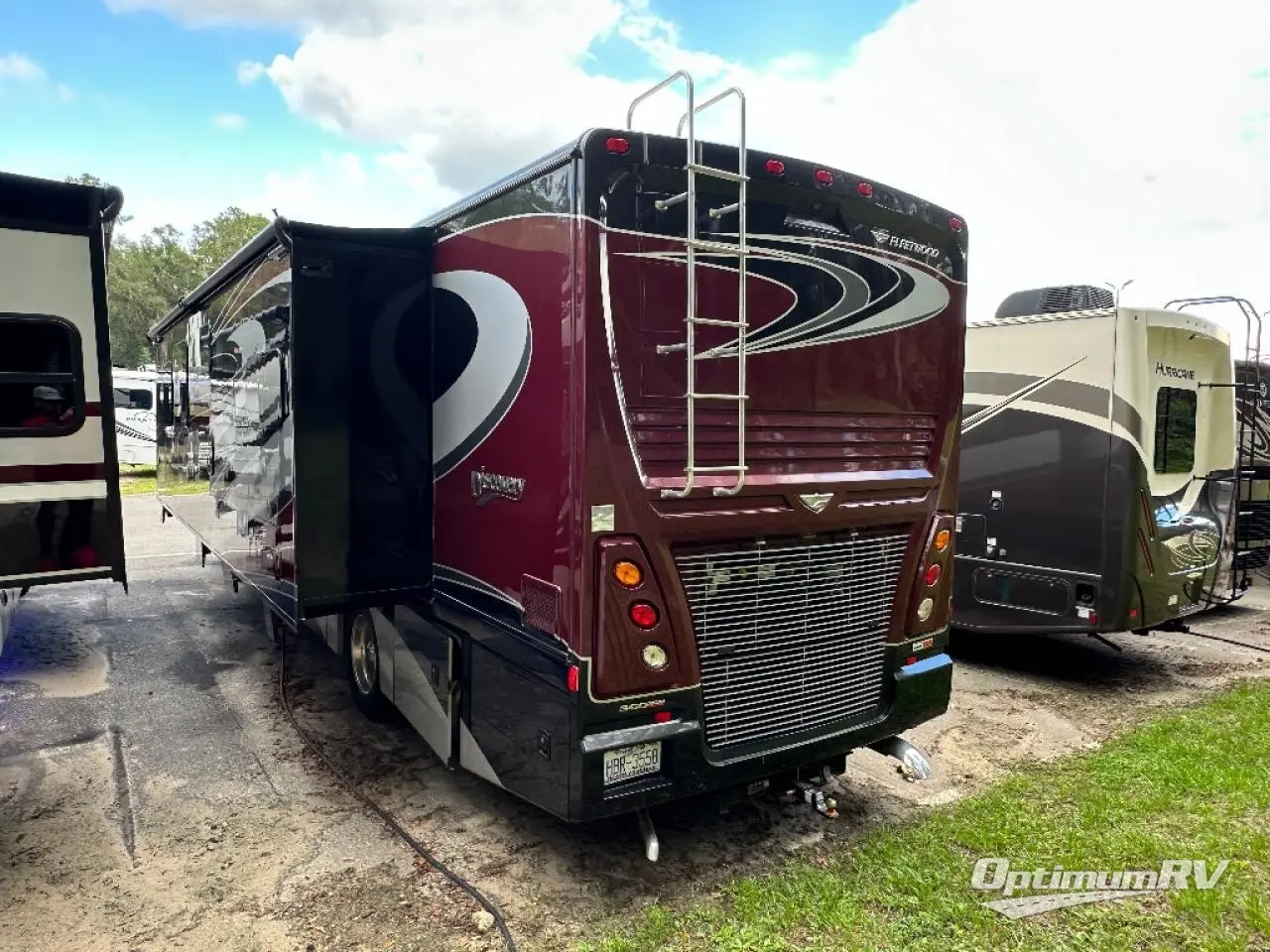 2019 Fleetwood Discovery 38N Photo 3