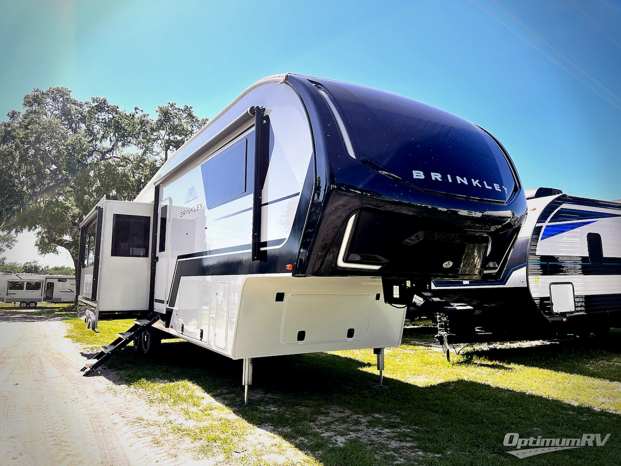 2024 Brinkley Model Z 3100 Photo 1