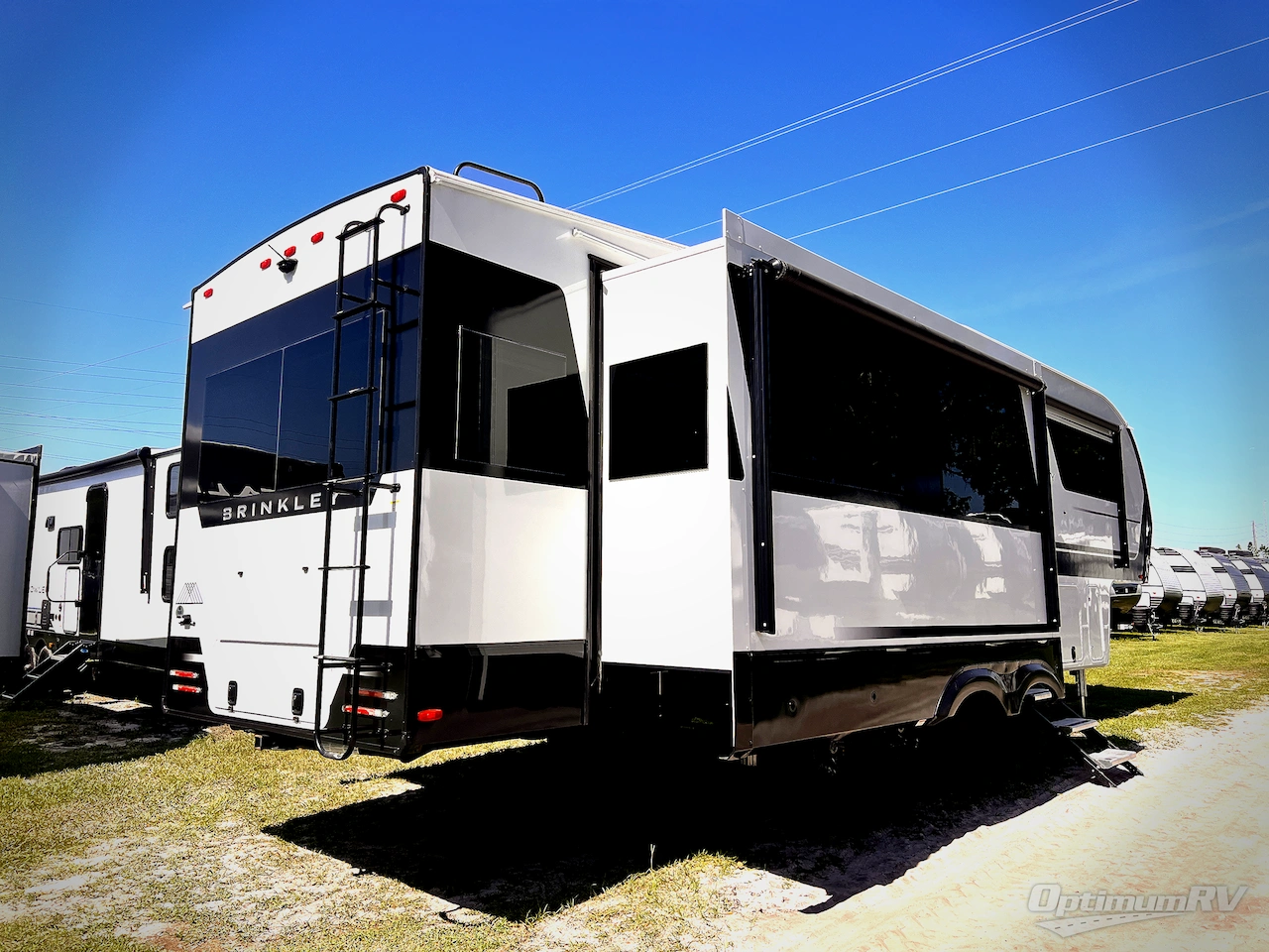 2024 Brinkley Model Z 3100 Photo 2