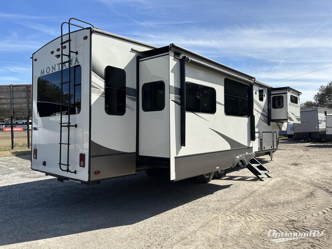 2020 Keystone Montana 3781RL Photo 2