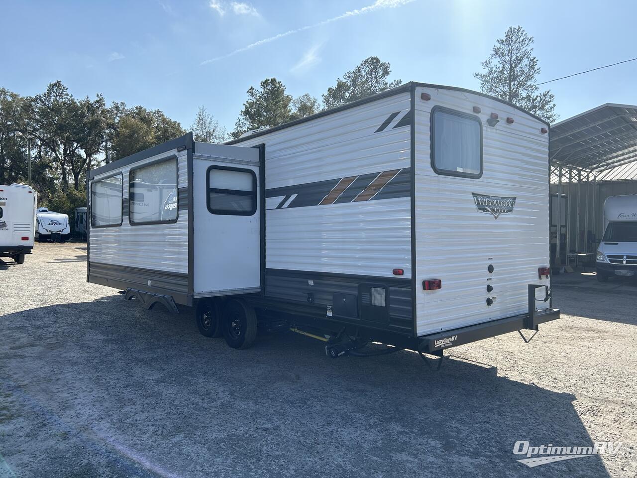 2023 Forest River Wildwood X-Lite 263BHXL Photo 3