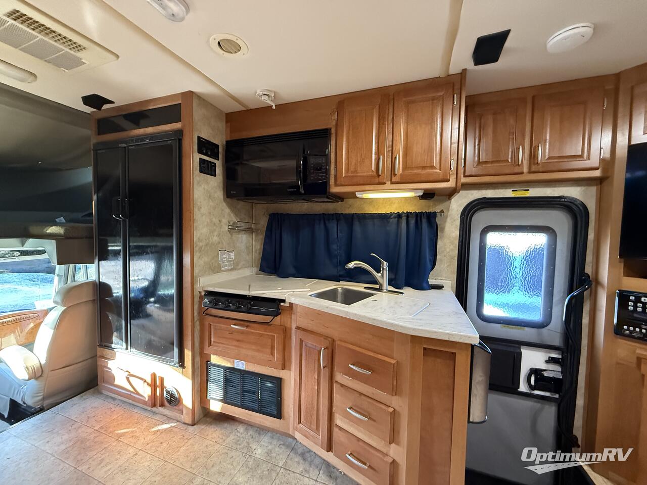 2009 Gulf Stream SuperNova 6400 Photo 9